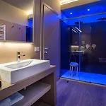 Guesia Village E Lejlighedshotel