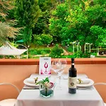 Guesia Village E Aparthotel
