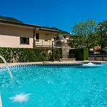 Guesia Village E Aparthotel