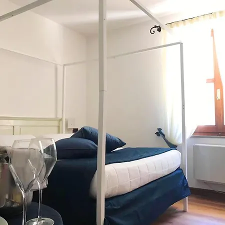 Guesia Village E Фолиньо