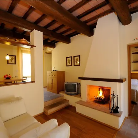 Guesia Village E Апарт-отель