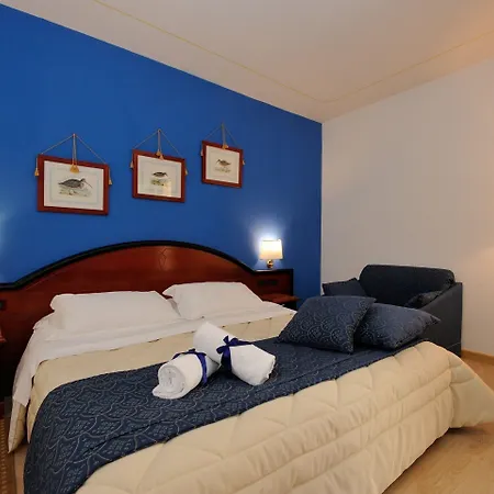 Апарт-отель Guesia Village E