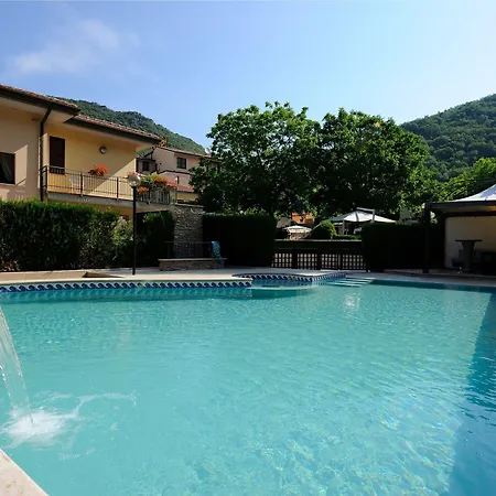 Guesia Village E Апарт-отель 4*