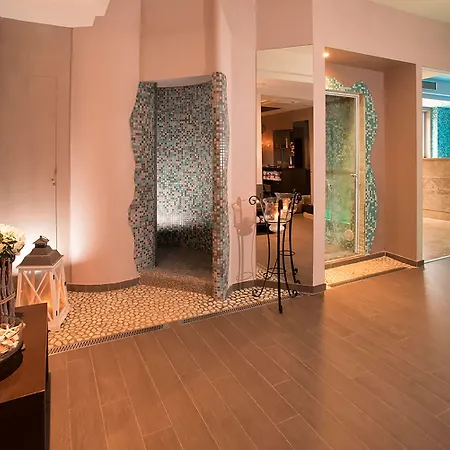 Guesia Village E Фолиньо