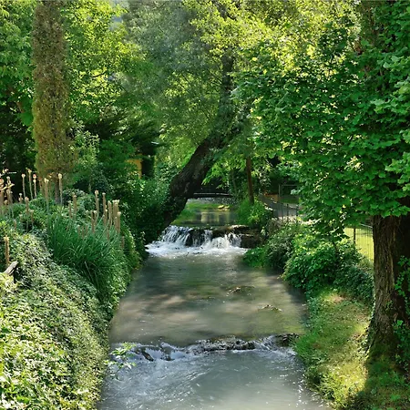 Апарт-отель Guesia Village E