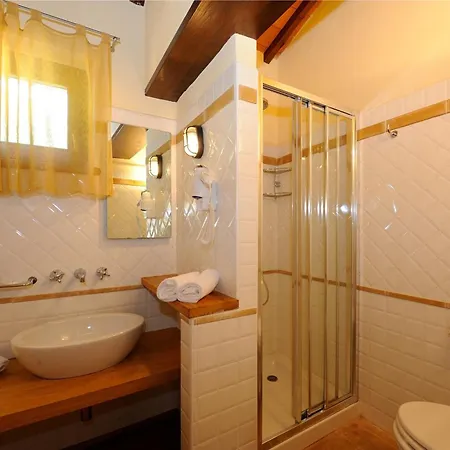 Guesia Village E 4* Фолиньо