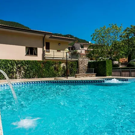 Guesia Village E Апарт-отель