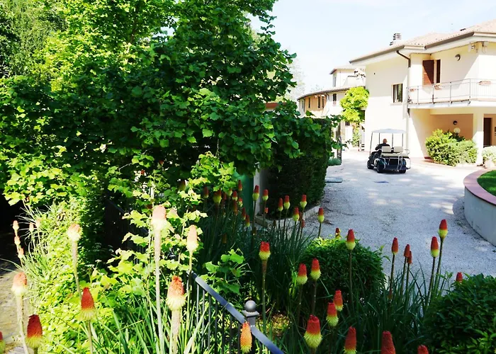 Aparthotel Guesia Village E Foligno