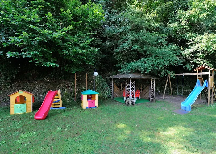 Aparthotel Guesia Village E 4*